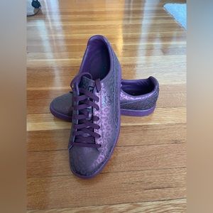 Puma sneaker violet purple shiny patent NWT leopard
